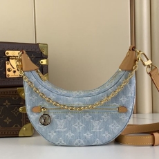 Louis Vuitton Hobo Bags